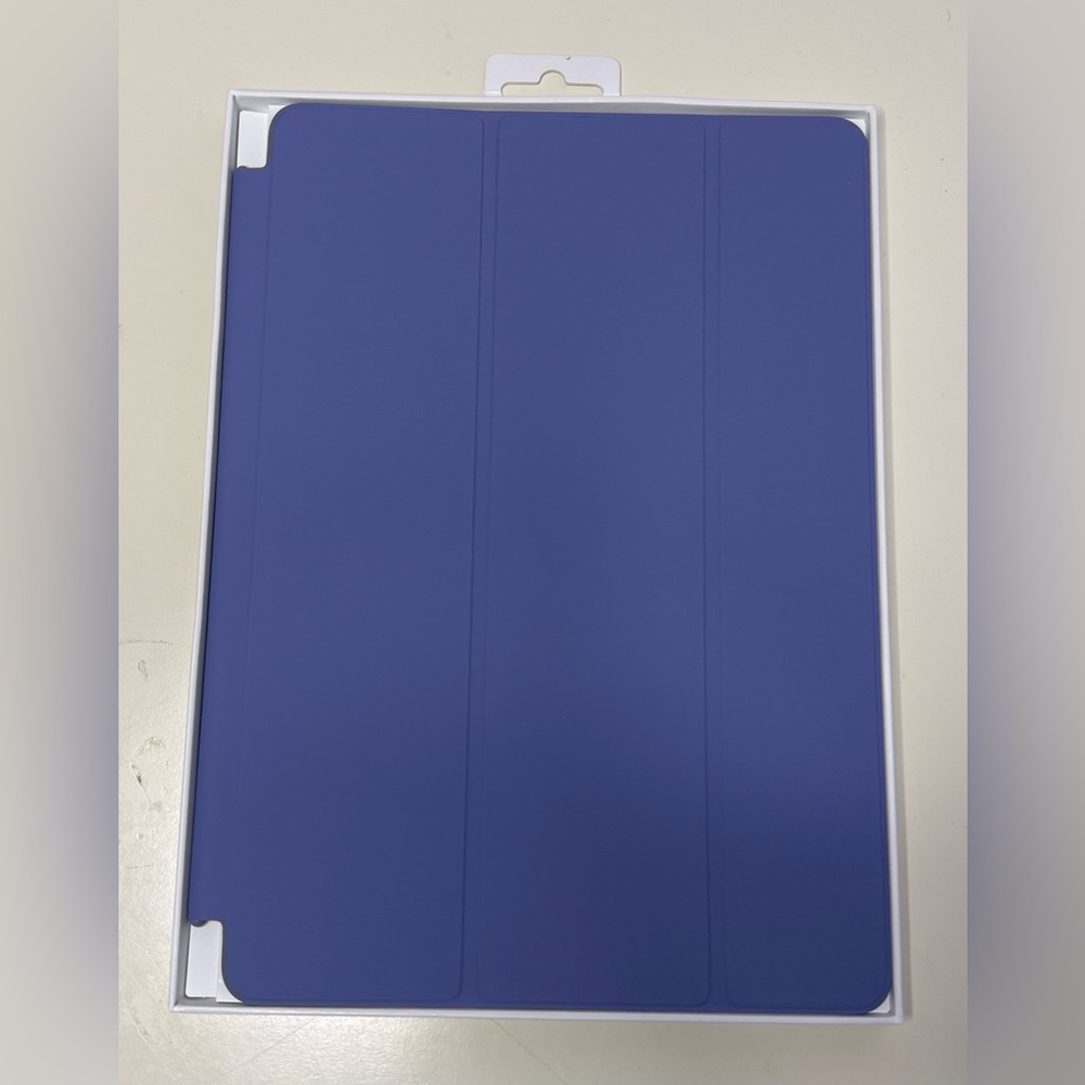 Apple Purple iPad Cover with Tri-Fold Design (5th Generation) - Picture 3 of 7
